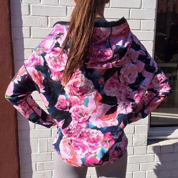 Lululemon Hold Your Om Hoodie Jacket in Secret Garden - Picture 16 of 16